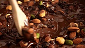Making Broken Chocolate (folding nuts into melted chocolate couverture)