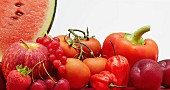 Rotes Obst und Gemüse