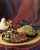 Steak Fajitas mit Kartoffel-Bohnen-Gemüse Guacamole