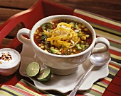 Tortilla-Suppe mit Mais & Avocado (Mexiko)
