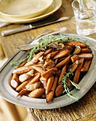 Roasted carrots with garlic and balsamic vinegar