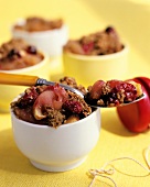 Fruit crumble with nuts