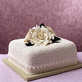 English Wedding Cake