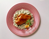 Glasierte Hühnerbrust auf Reis