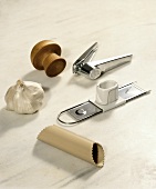 Kitchen utensils for dealing with garlic