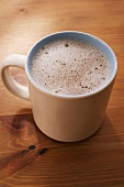 Ein Haferl Kaffee mit Schaum