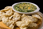 Warmer Spinatdip mit Pitachips