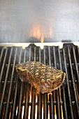 Sirloin-Steak auf dem Grill