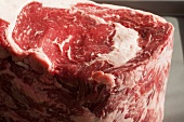 Rohes Prime-Rib Steak
