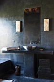Designer Bad in Betonausführung und gemauertem Waschtisch mit Edelstahlbecken und Spiegel