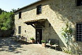 A Tuscan stone house from the 17 century