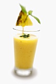 Pineapple drink with mint