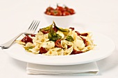 Farfalle with dried tomatoes and white beans