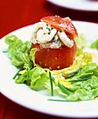 Tomato stuffed with shrimps