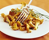 Chanterelles in thyme vinaigrette and chives