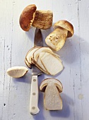 Ceps, whole and sliced