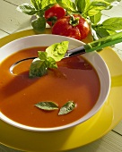 Tomatensuppe mit Basilikum