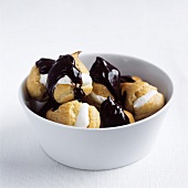 Profiteroles with chocolate glaze