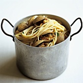 Pan of spaghetti vongole