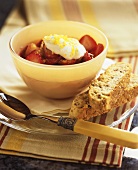 Strawberry salad with biscotti