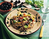 Spaghetti with peppers and olives