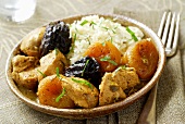 Spiced chicken with dried fruit and rice