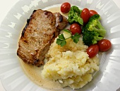 Pork Chops with Mashed Potatoes