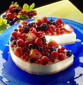 Fresh berry cheesecake