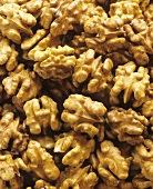 Shelled walnuts