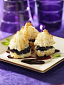 Macaroons with blueberry sauce