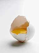 Ein aufgeschlagenes Ei