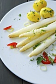 White asparagus with parsley potatoes