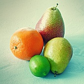 Orange, Limette und Birnen