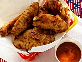 Barbecued chicken wings; barbecue sauce