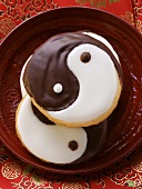 Yin yang biscuits on plate
