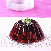 Rosé wine jelly with berries