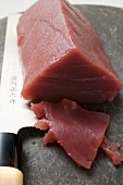 Tuna fillet with Asian knife