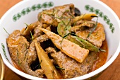 Beef curry with bamboo shoots (Thailand)