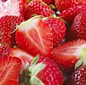 Aufgeschnittene Erdbeeren (Nahaufnahme)