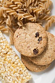 Wholemeal pasta, wholemeal biscuits and muesli bars