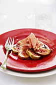 Grilled figs with ham