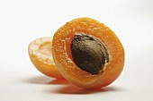 Aprikosenhälfte