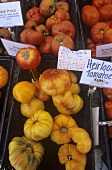 Heirloom Tomaten auf einem Markt
