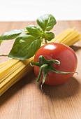 Spaghetti with tomato and basil