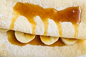 Crêpes with bananas and maple syrup