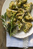 Stuffed artichokes with gratin topping