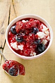 Rice pudding with berries