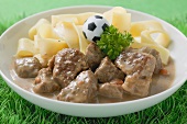 Zürcher Geschnetzeltes (veal dish) with ribbon pasta & toy football