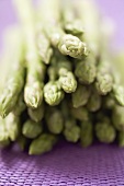 Green asparagus, from the tip end