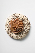 Biscuit with grated chocolate and mocha cream